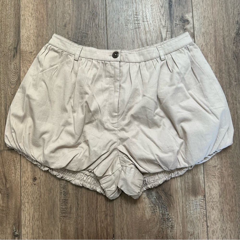 NWT! The Drop Women’s Bubble‎ Hem Shorts, Beige, Pockets, Lola Bloomer Short, M
